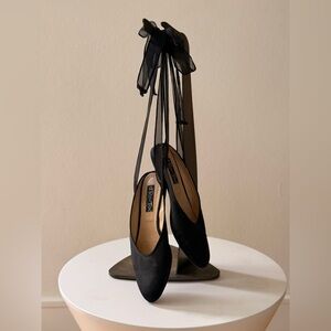 Chic Black Flats with Ribbon Detail